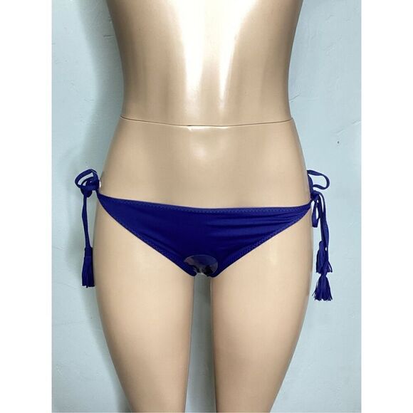 New. Tommy Bahama reversible string bikini. Large. Retails $79 - Picture 2 of 10